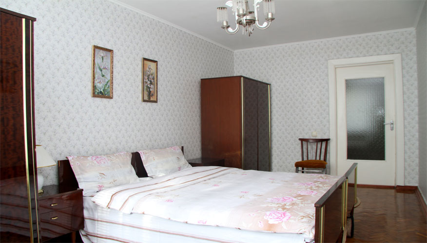 Retro Twist Apartment is a 3 rooms apartment for rent in Chisinau, Moldova